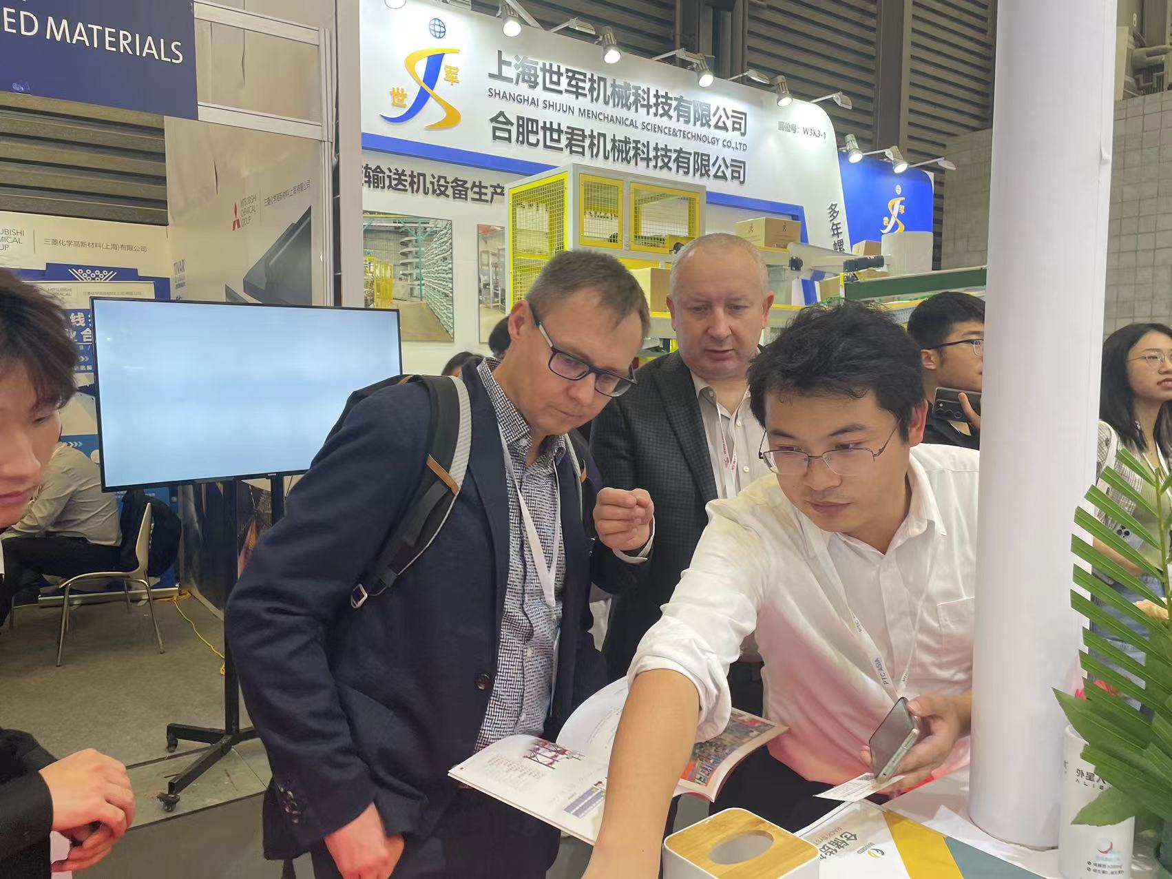 <b>南京佑桉检测亮相上海汉诺威展会，引领货架检</b>